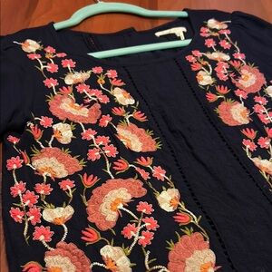 ⭐️ Anthropologie Floreat Navy Floral Embroidered Tunic